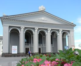 Рівненський облмуздрамтеатр закрив театральний сезон
