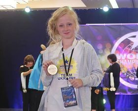 Актриса Рівненського облмуздрамтеатру привезла